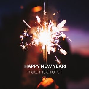 MAKE ME AN OFFER OR BUNDLE ITEMS